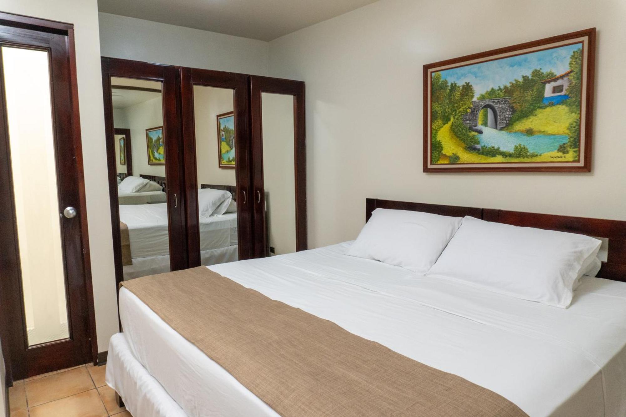 Oro Apart Hotel San Antonio De Belen ภายนอก รูปภาพ